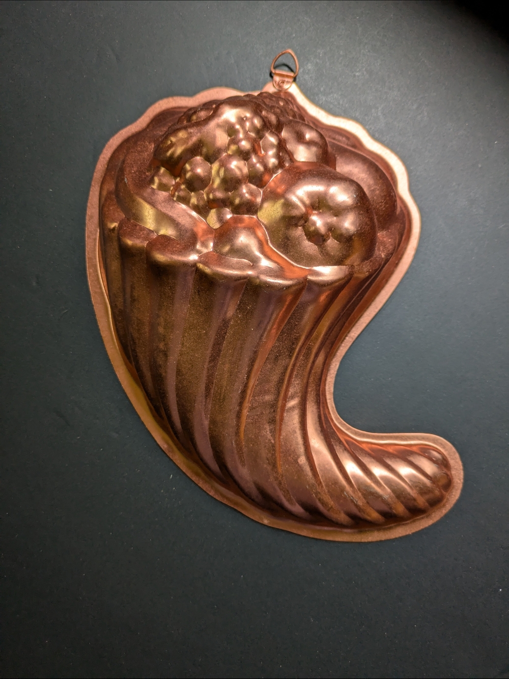 Vintage Copper Tone Aluminum Cornucopia With Fruit Mold Kitchen Wall Decor Retro